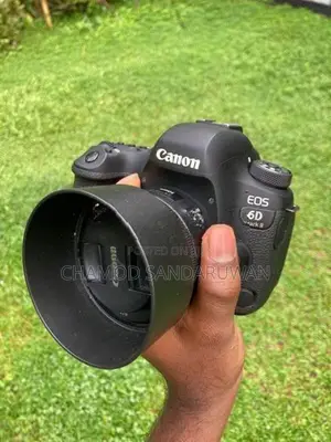 Canon 6D Mark 2 Camera