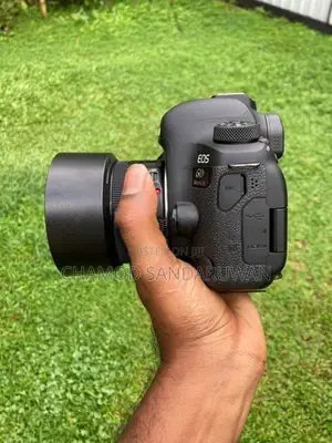 Canon 6D Mark 2 Camera
