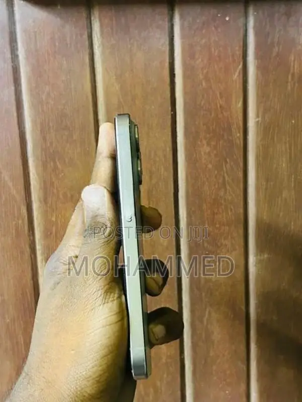 Apple iPhone 15 Pro (Used)