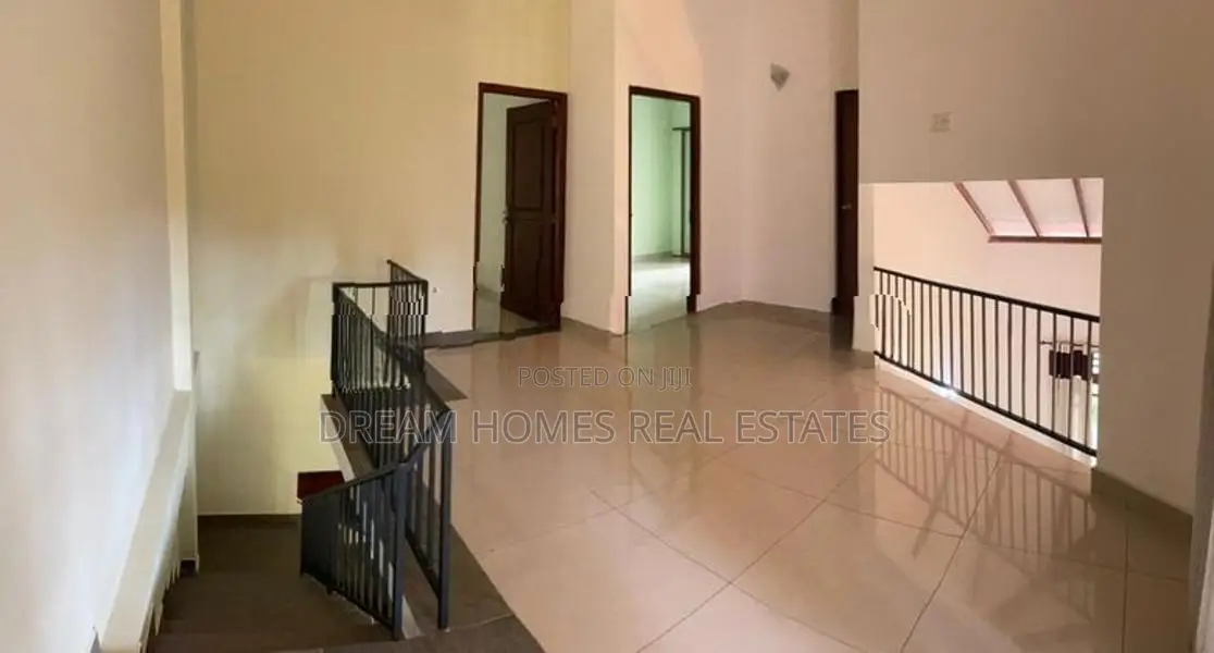 Modern 2-Storey Rooftop Home for Sale – Ganemulla