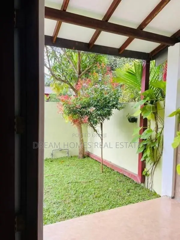 Modern 2-Storey Rooftop Home for Sale – Ganemulla
