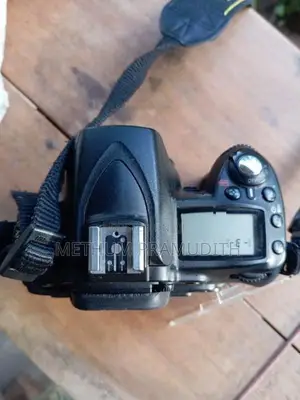Nikon D90 with 18 200 VR Lens