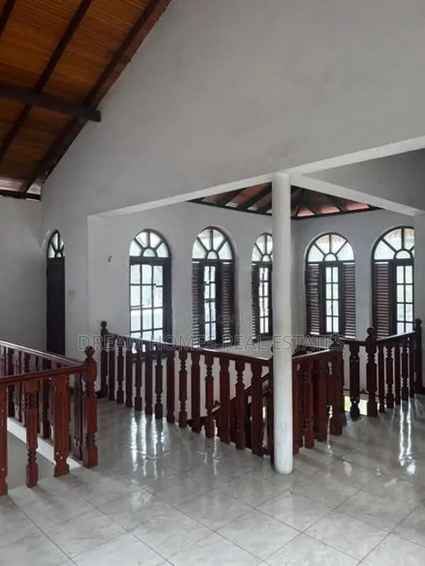 Massive Luxury House for Sale – Ja-Ela, Weligampitiya (Ganemulla Road)