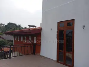 Spacious 3-Storey House with Rooftop for Sale – Kandana