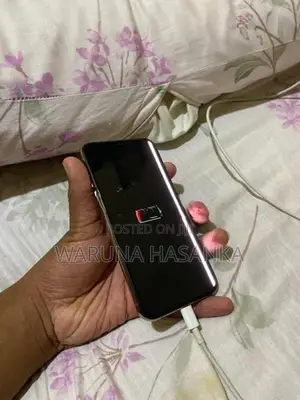 Apple iPhone XS (Used)