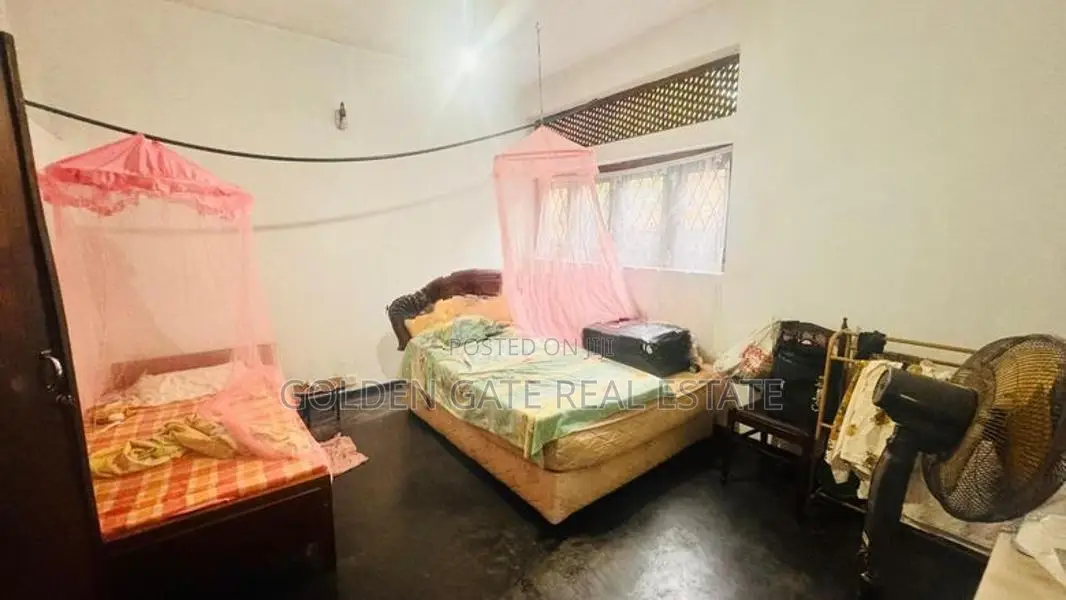 Yakkala Main Road Facing Two Storey House for Sale