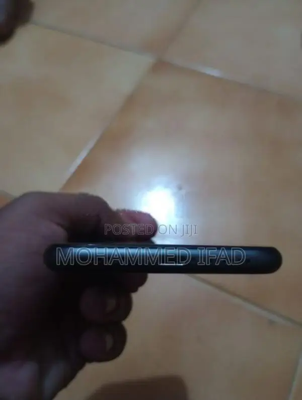Apple iPhone 11 (Used)