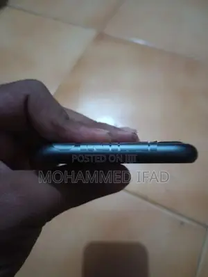 Apple iPhone 11 (Used)