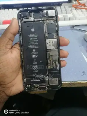 Apple iPhone SE 2 (Used)
