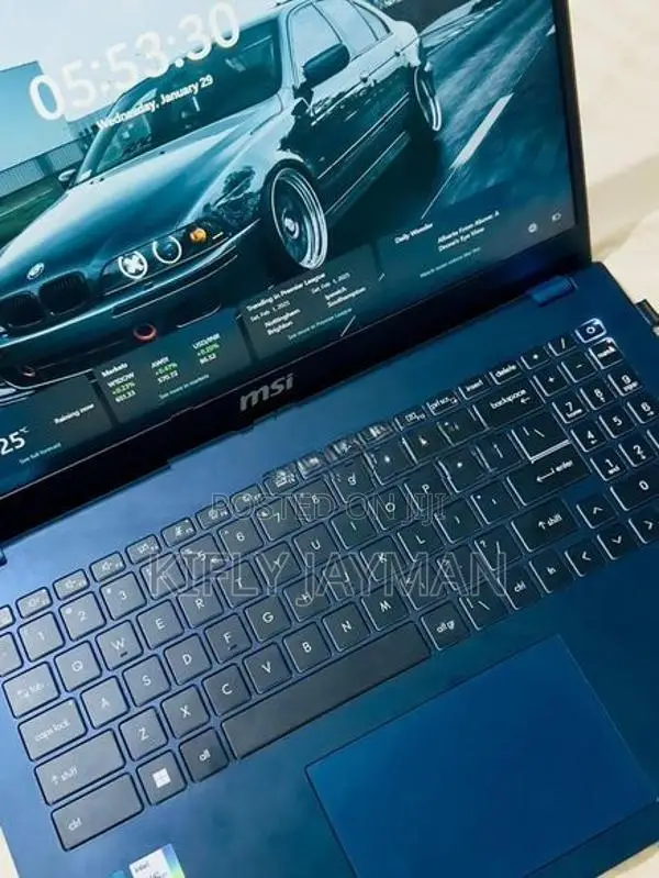 MSI Modern 15 B12MO Laptop