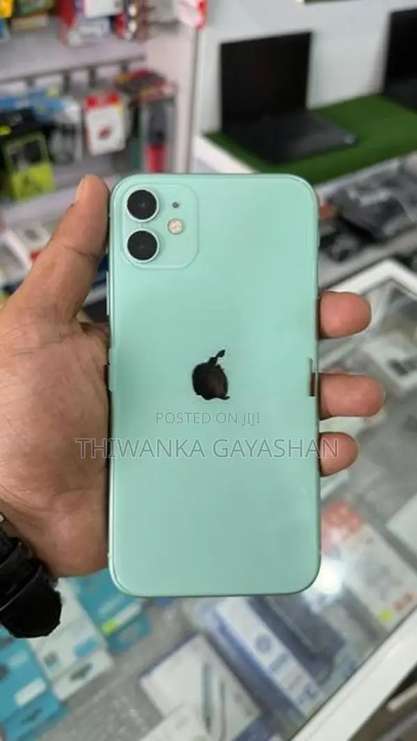 Apple iPhone 11 (Used)