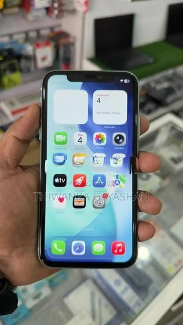 Apple iPhone 11 (Used)