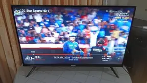 SHARP 32 LED TV