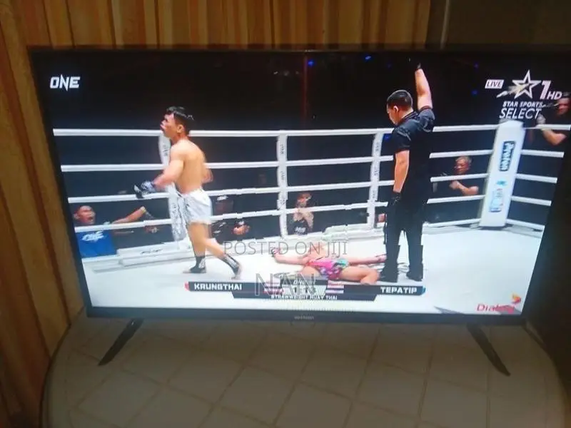 SHARP 32 LED TV