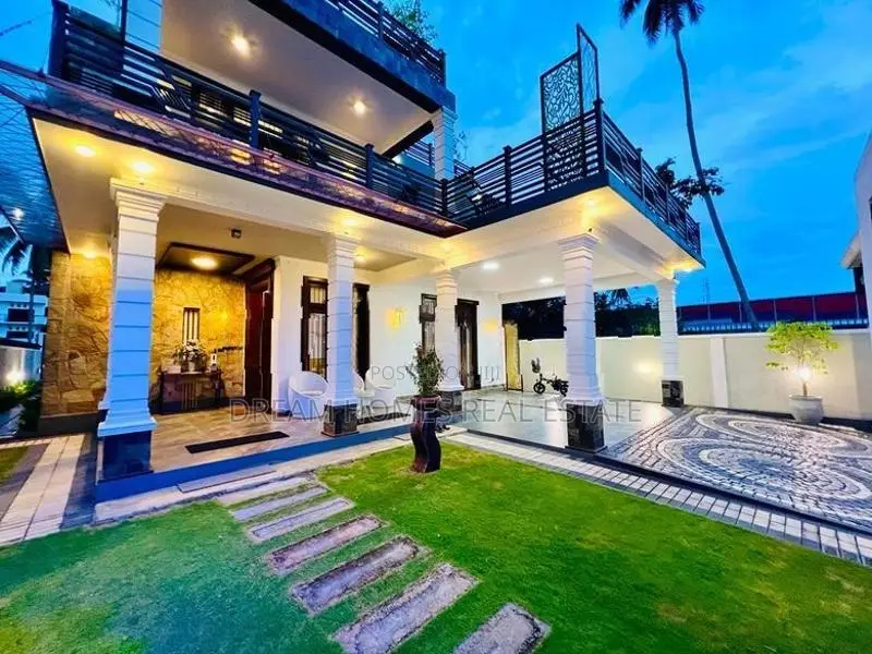 Luxury 3-Story Brand New House for Sale – Negombo