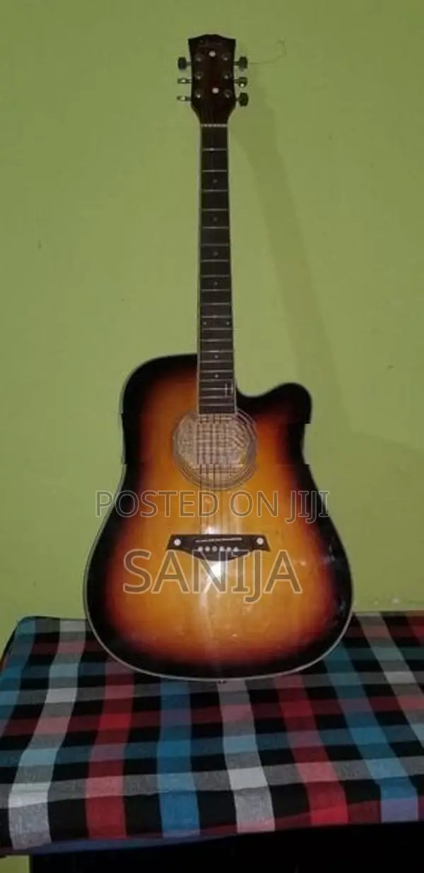Box Guitar