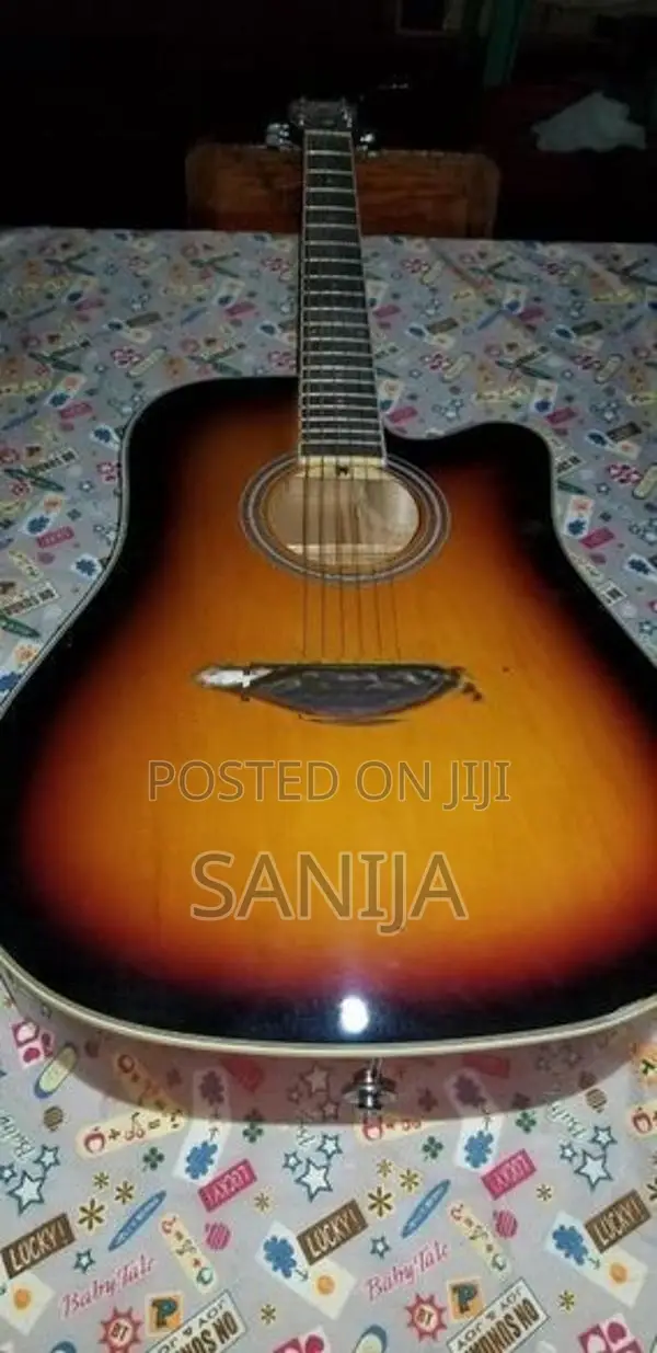Box Guitar