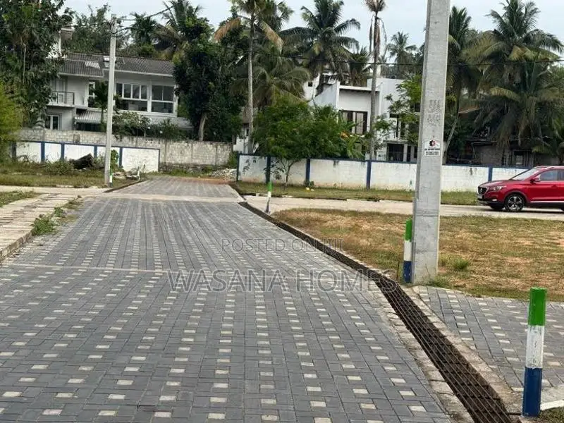 Land for Sale Battamulla