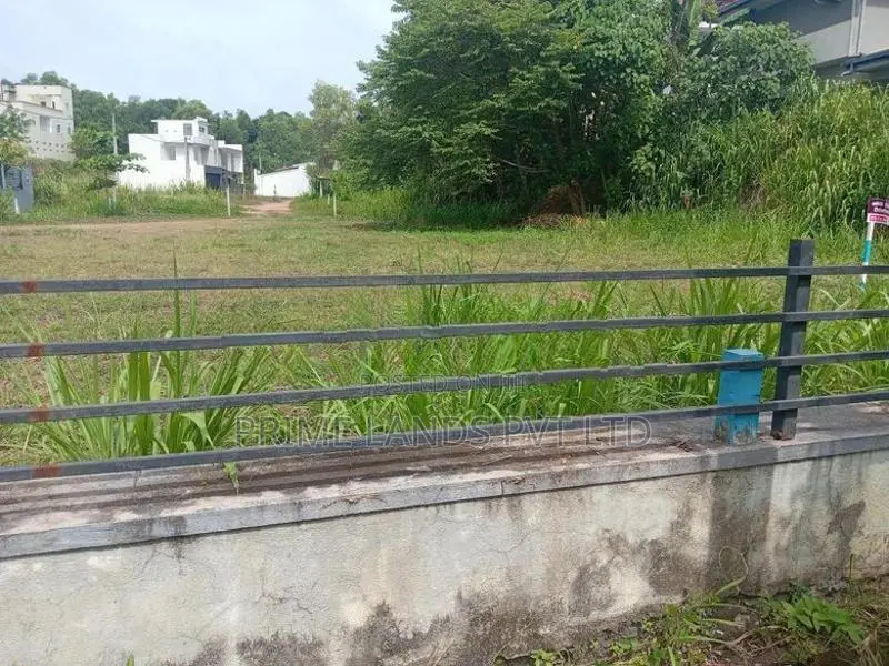 Commercial Land for Sale in Piliyandala