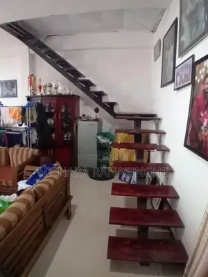 Staire Case