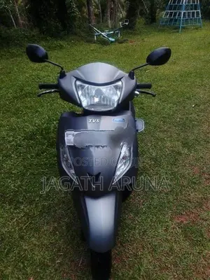 TVS Jupiter 2015
