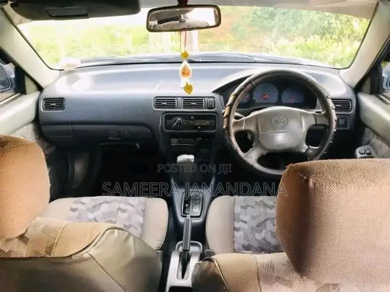 Toyota Soluna GLi 2001