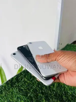 Apple iPhone 8 (Used)