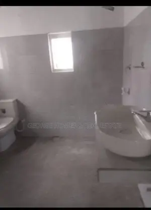 5BR House for Rent at Maradana