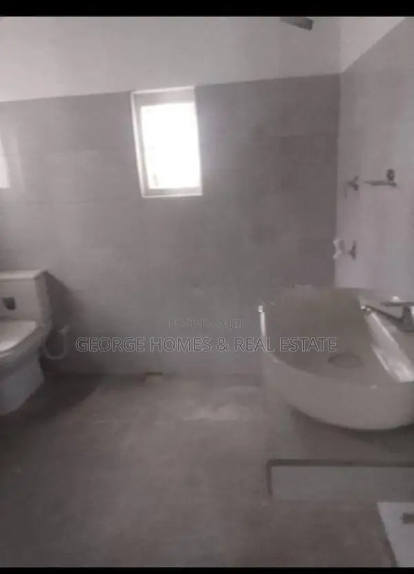 5BR House for Rent at Maradana