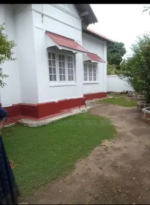 5BR House for Rent at Maradana