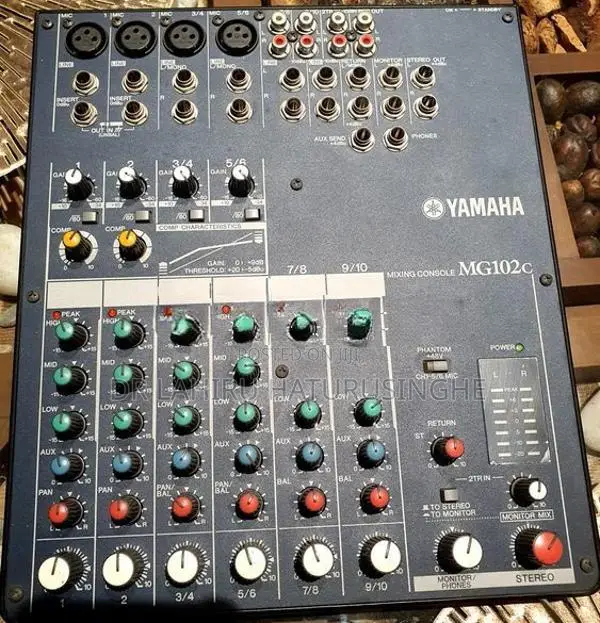 Yamaha Mixer