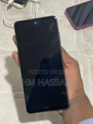 Samsung Galaxy A72 (Used)