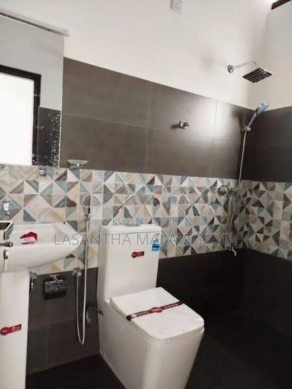 10 Perch Brand New Single Storey House for sale in Athurugiriya