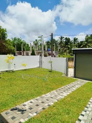 10 Perch Brand New Single Storey House for sale in Athurugiriya