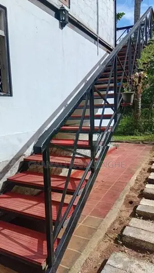Steel Staircase (Fiber steps)