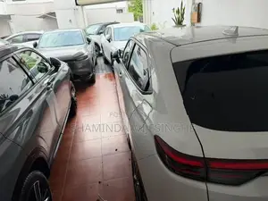 Honda Vezel Z Premium 4way 2025