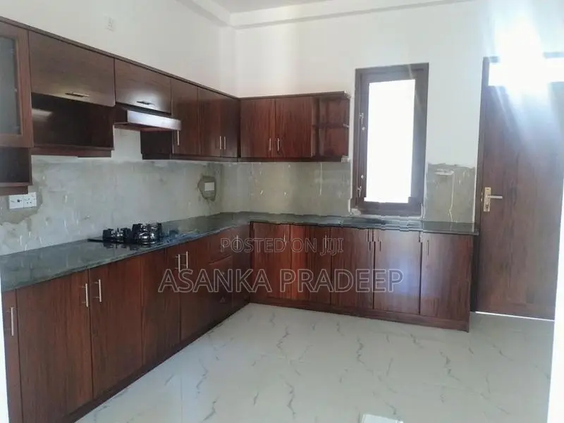 Brand New Two Storey House with rooftop and 4 rooms for Sale(Aeeei9)