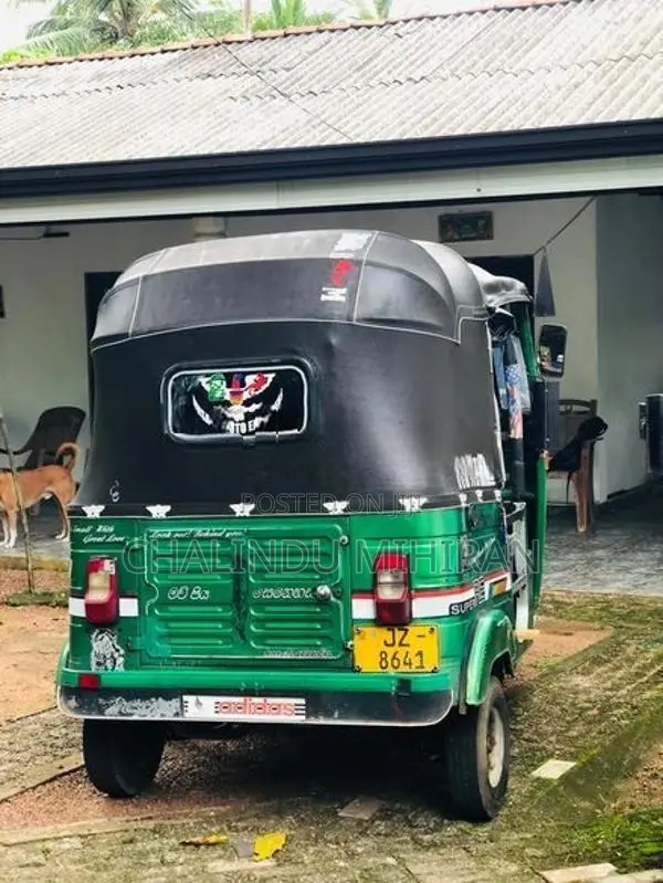 Bajaj RE 2004