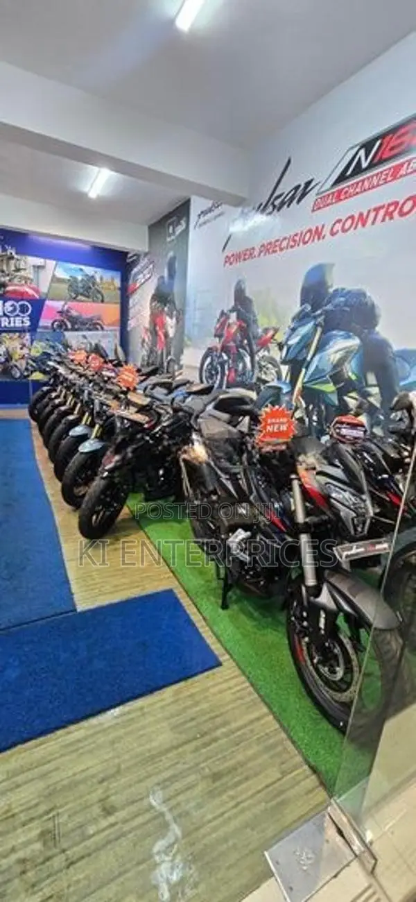Bajaj Pulsar N160 Premium 2026