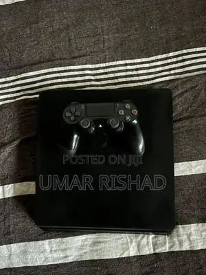 PS4 Slim