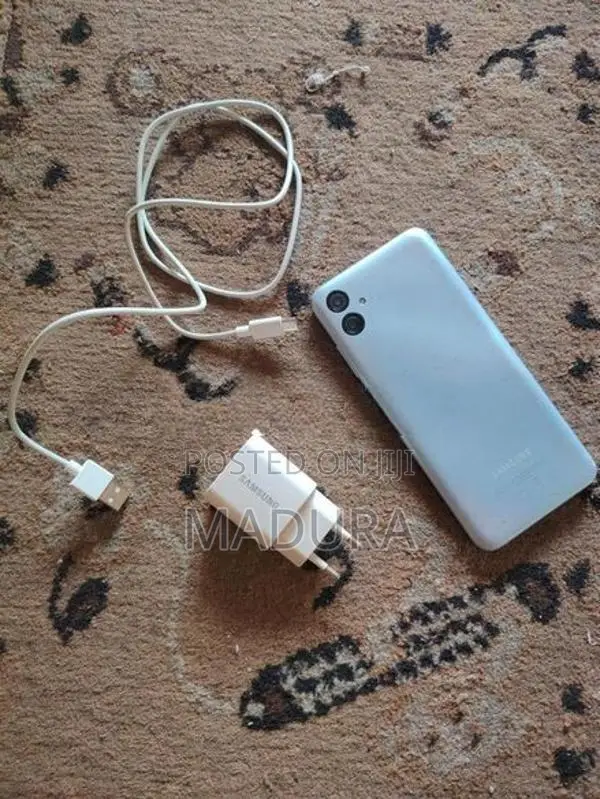 Samsung Galaxy A04 4GB 32GB (Used)