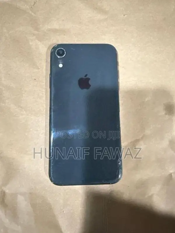 Apple iPhone XR (Used)