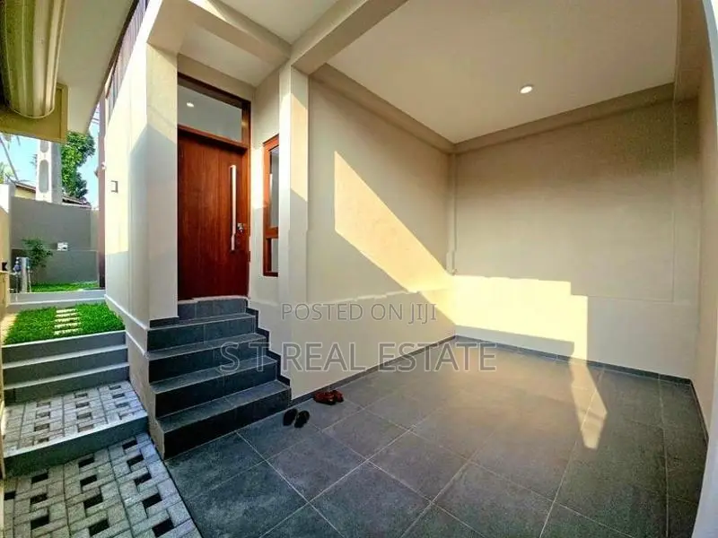 Brand New Luxury 2 Storey House for Sale in Kottawa