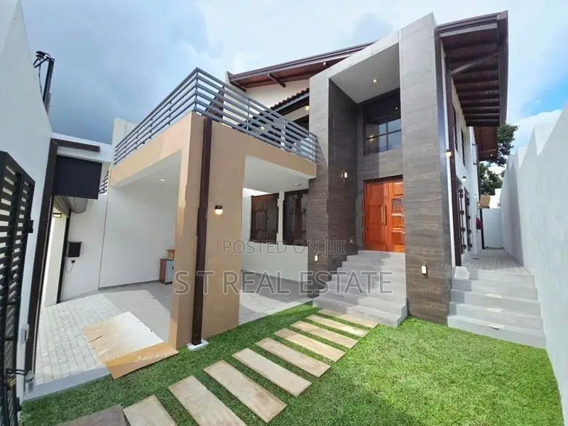 Modern Designed Luxury 2 Storey House for Sale in Battaramulla
