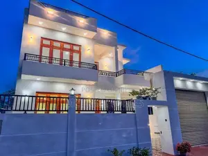 Luxury Box type elegant look 3 sored house sale negombo