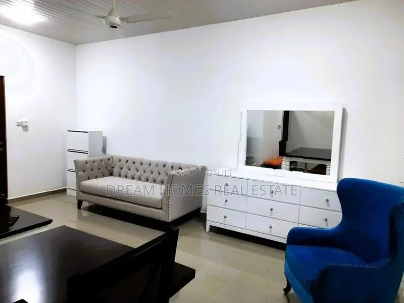 Luxury Fully Furnished Apartment – Ariyana Resort, Athurugiriya