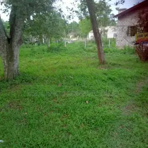 මුතුවාඩිය පාරේ කුස්වලින් පර්චස් 13.5 ඉඩමක්