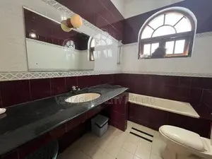 5 Bedroom House For Rent in Thimbirigasyaya