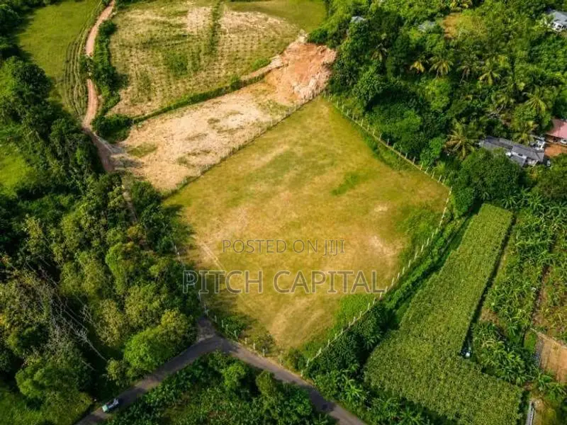 අටිගලින් බිම් කොටසක්