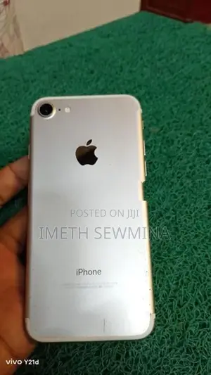 Apple iPhone 7 128GB (Used)